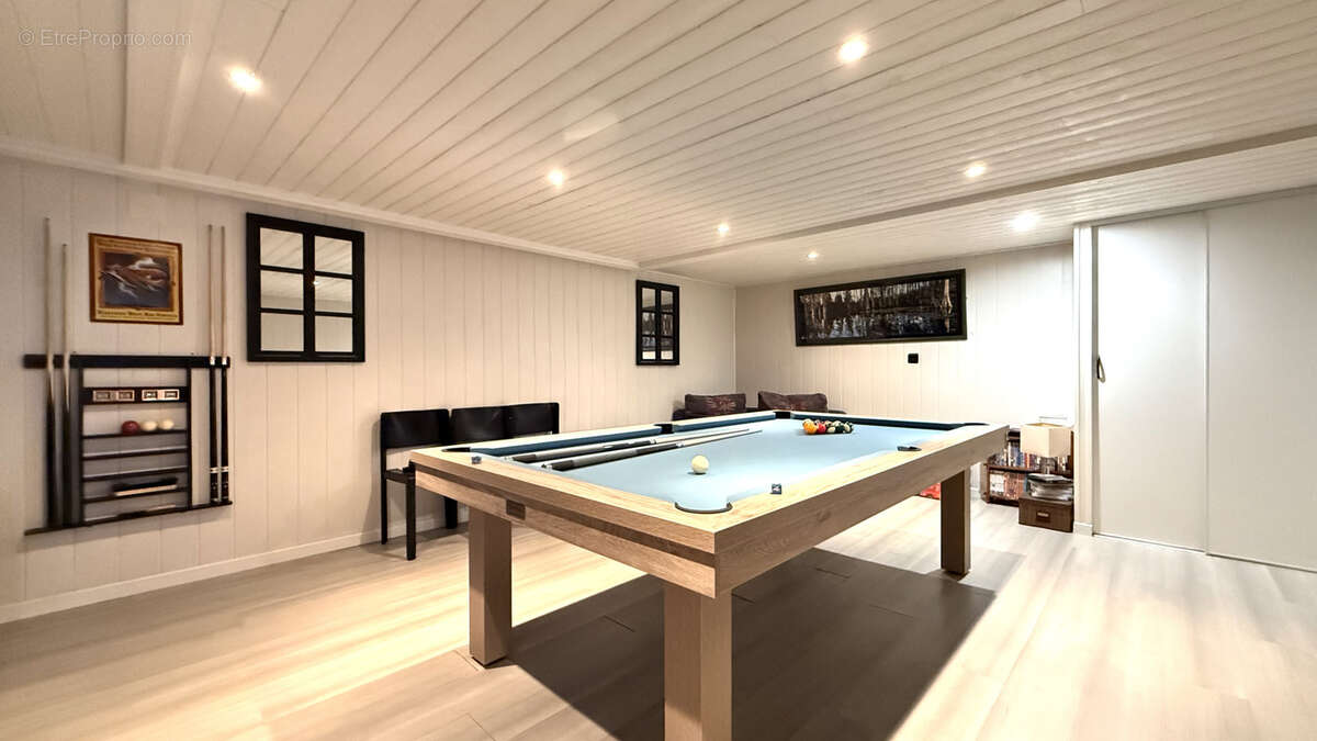 Maison à PREVESSIN-MOENS