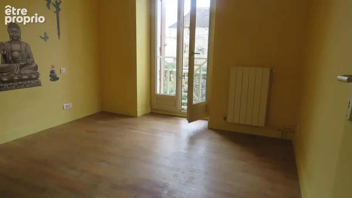 Maison avec une cour privative - Village Siant Raphael (proche Excideuil) - photo 10