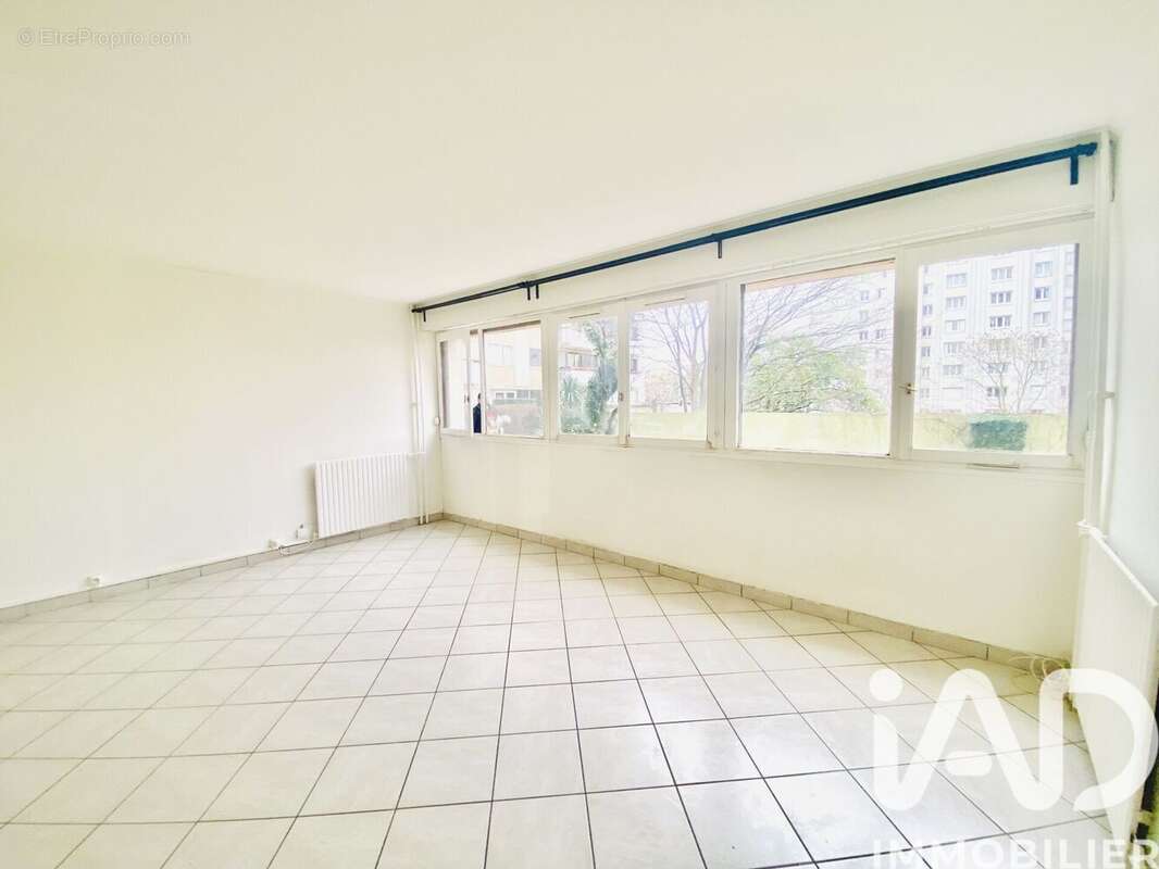 Photo 3 - Appartement à CHOISY-LE-ROI