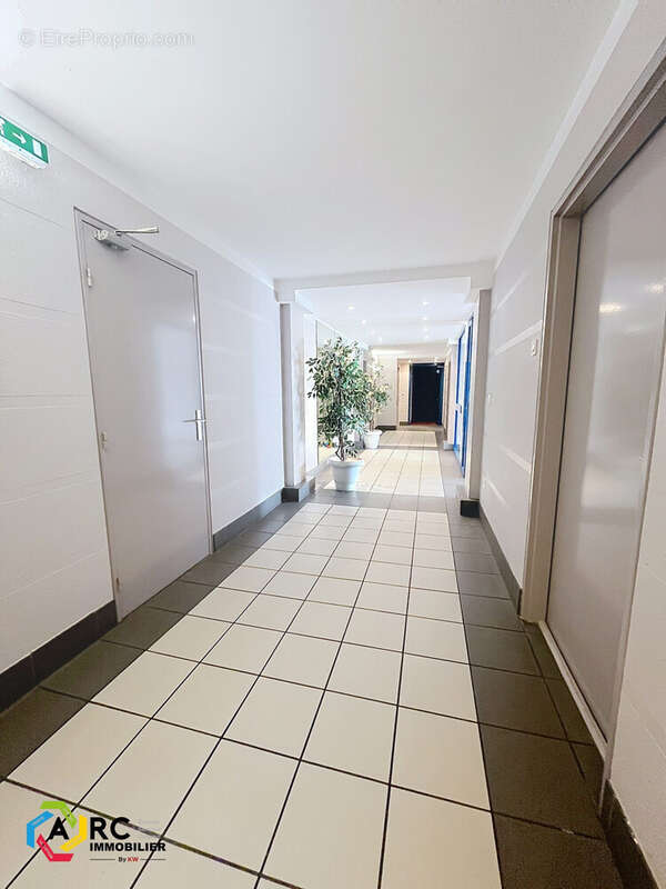 Appartement à LA CHAPELLE-SAINT-MESMIN