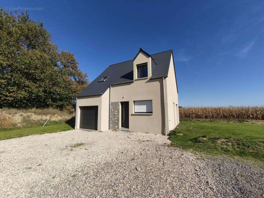 Maison à PLEUGUENEUC