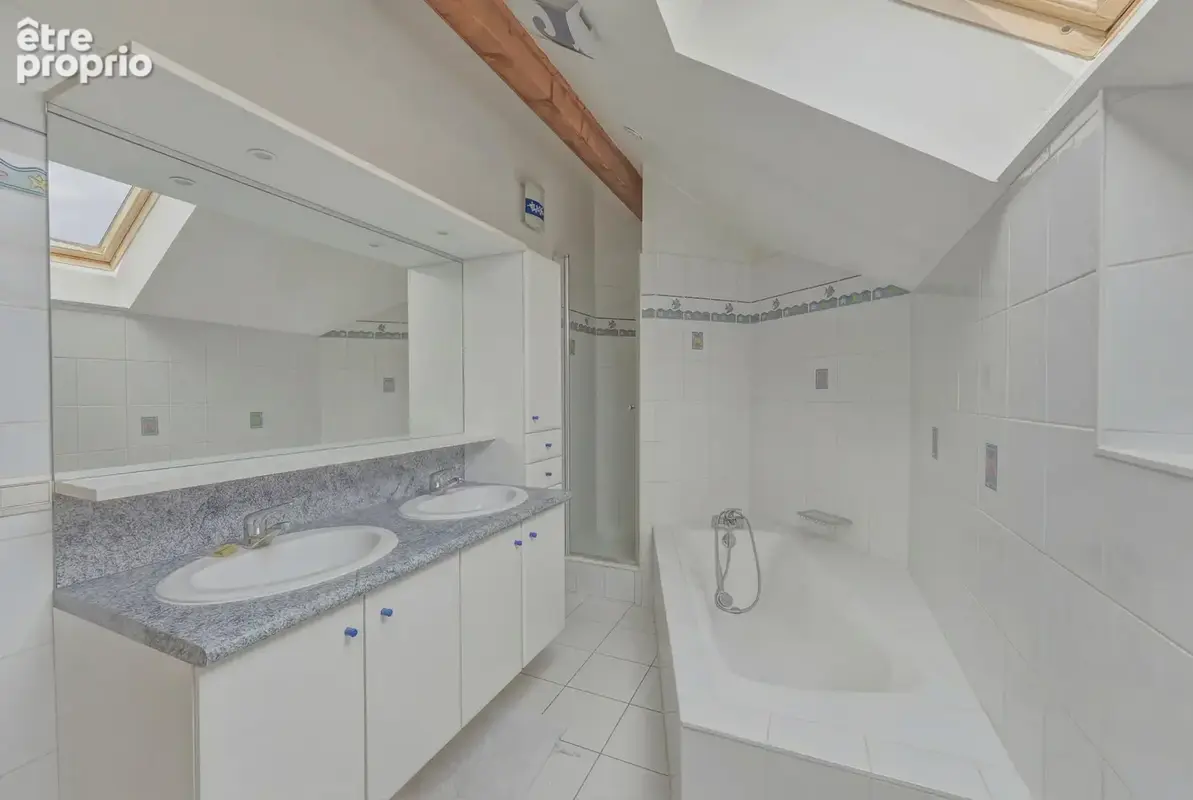 Maison à vendre 7 pièces ORNEX (01) - photo 12
