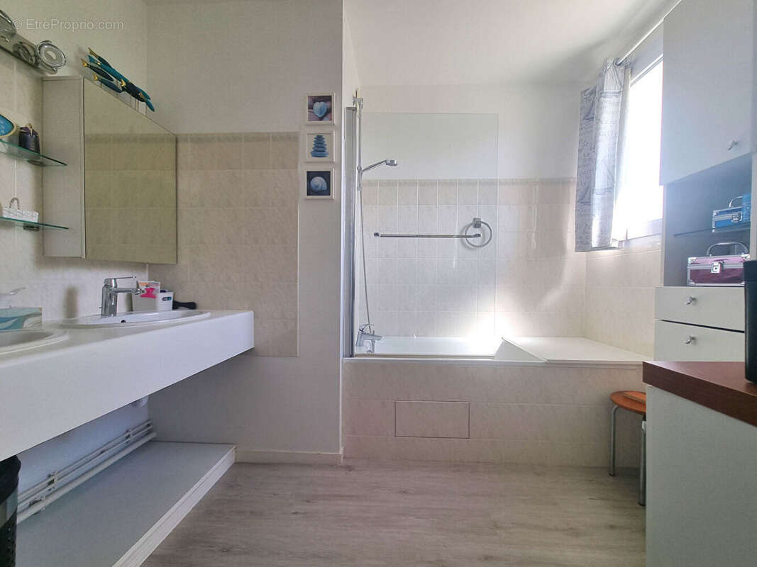 Appartement à SAINT-SEBASTIEN-SUR-LOIRE