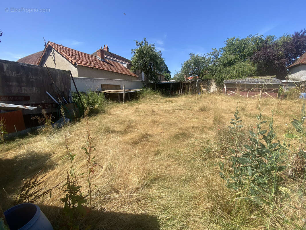 Maison de village à rénover   Environ 120 m2 habitables   Calme et potentiel - photo 25