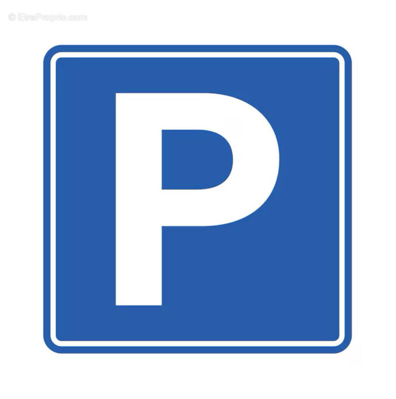 Parking à PARIS-17E