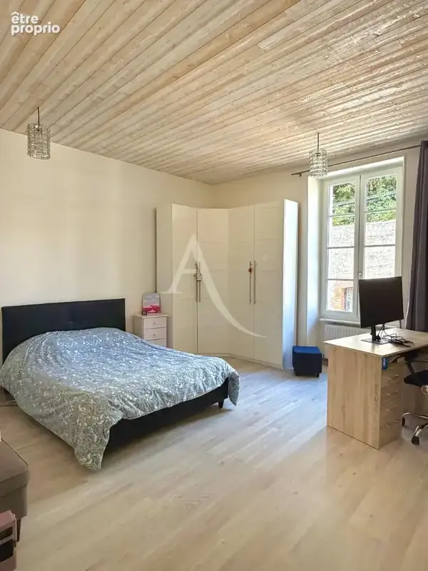 Ensemble immobilier à Fontenay Le Comte - photo 5