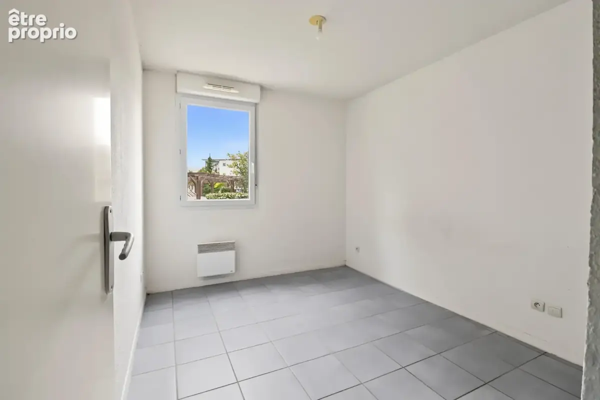 Eaunes cœur de ville - Agréable appartement T3 avec terrasse couverte - photo 6