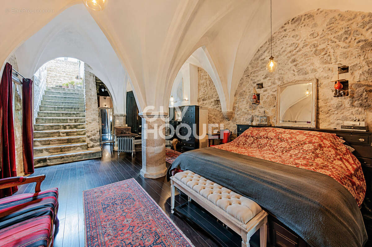 Appartement à BRIE-COMTE-ROBERT