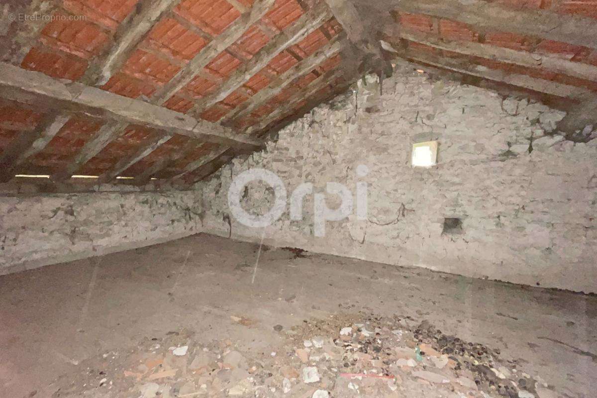 Maison à SAINT-MARTIN-TERRESSUS