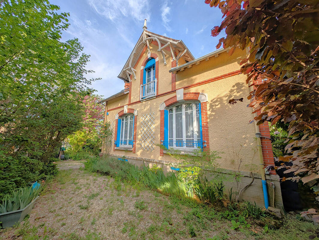 Maison à AUXERRE