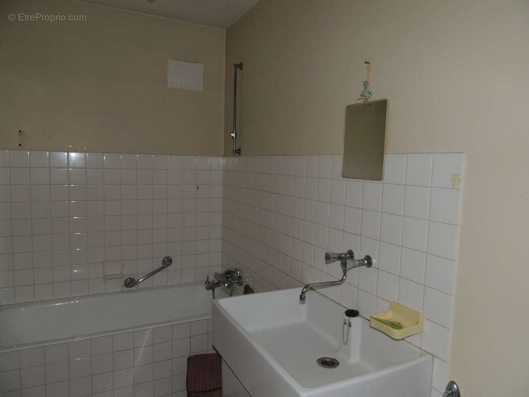 Maison à SAINT-MARTIN-DES-NOYERS