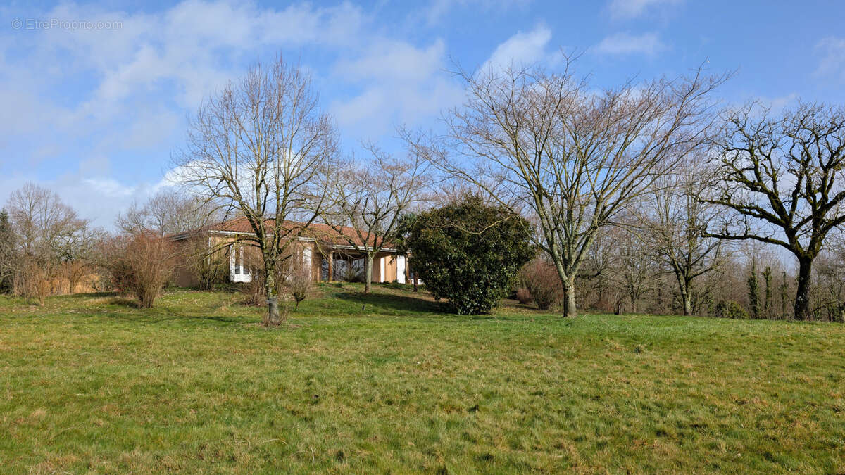 Maison à THEGRA