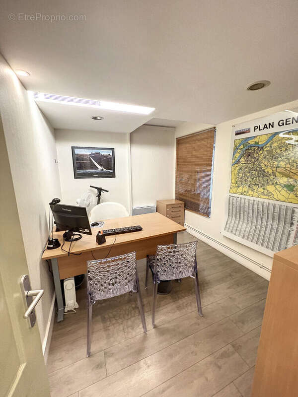 Bureaux Avignon 5 pièce(s) 75.89 m2 Intra Muros - photo 5