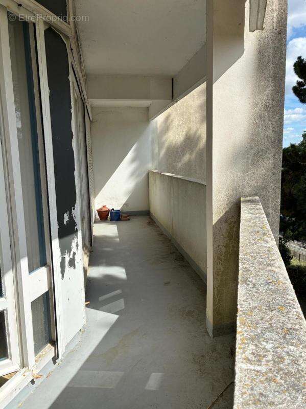 Appartement T4 de 84m2 avec grand balcon terrasse - photo 2