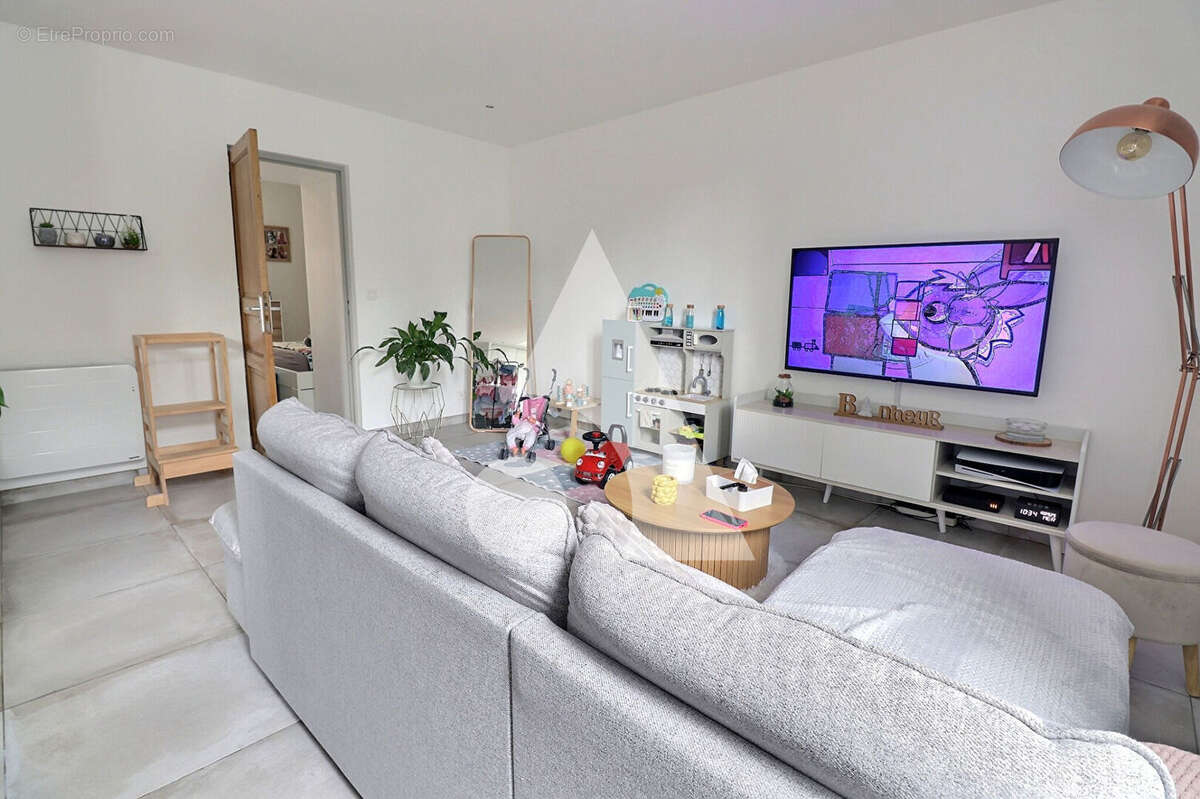 Appartement à MERY-SUR-OISE