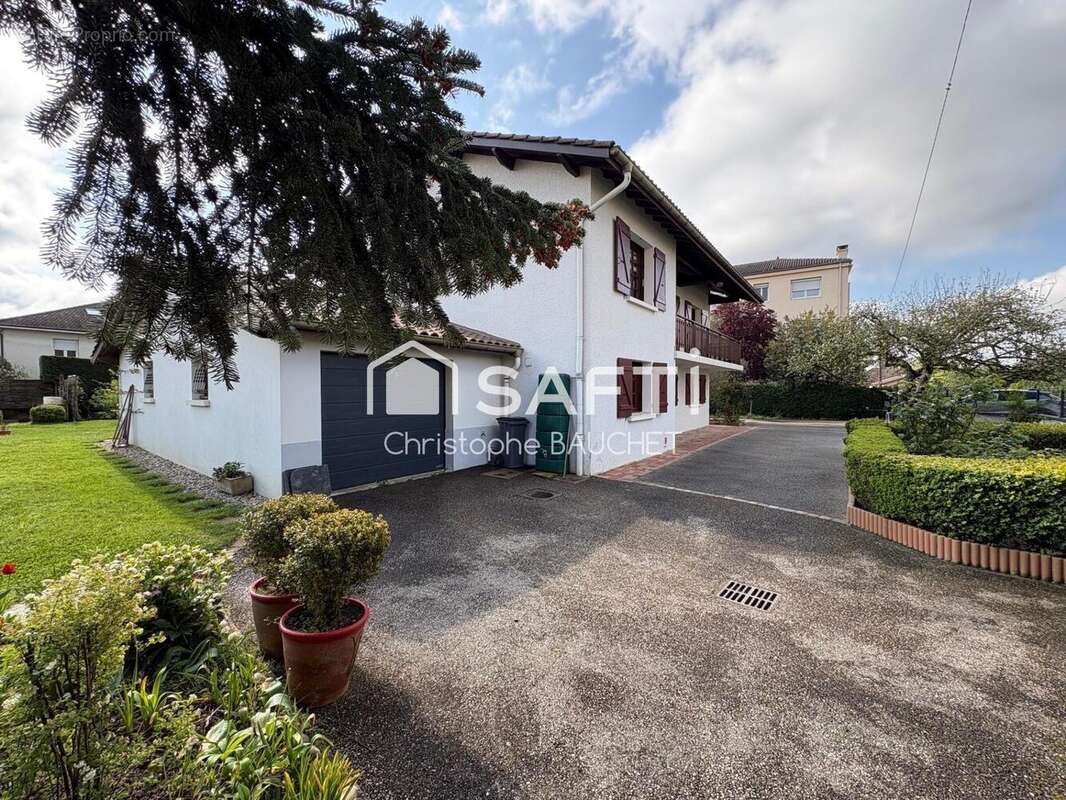Maison 168 m² à Bourg-En-Bresse  - photo 3