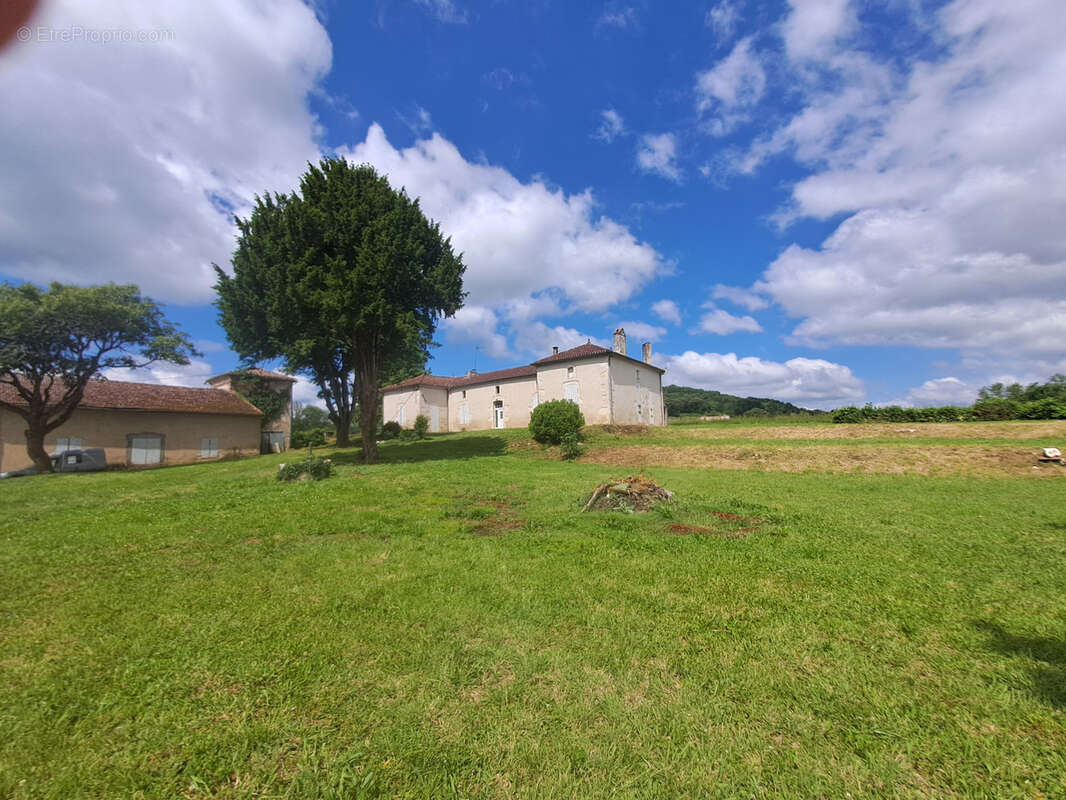 Maison à BUZET-SUR-BAISE