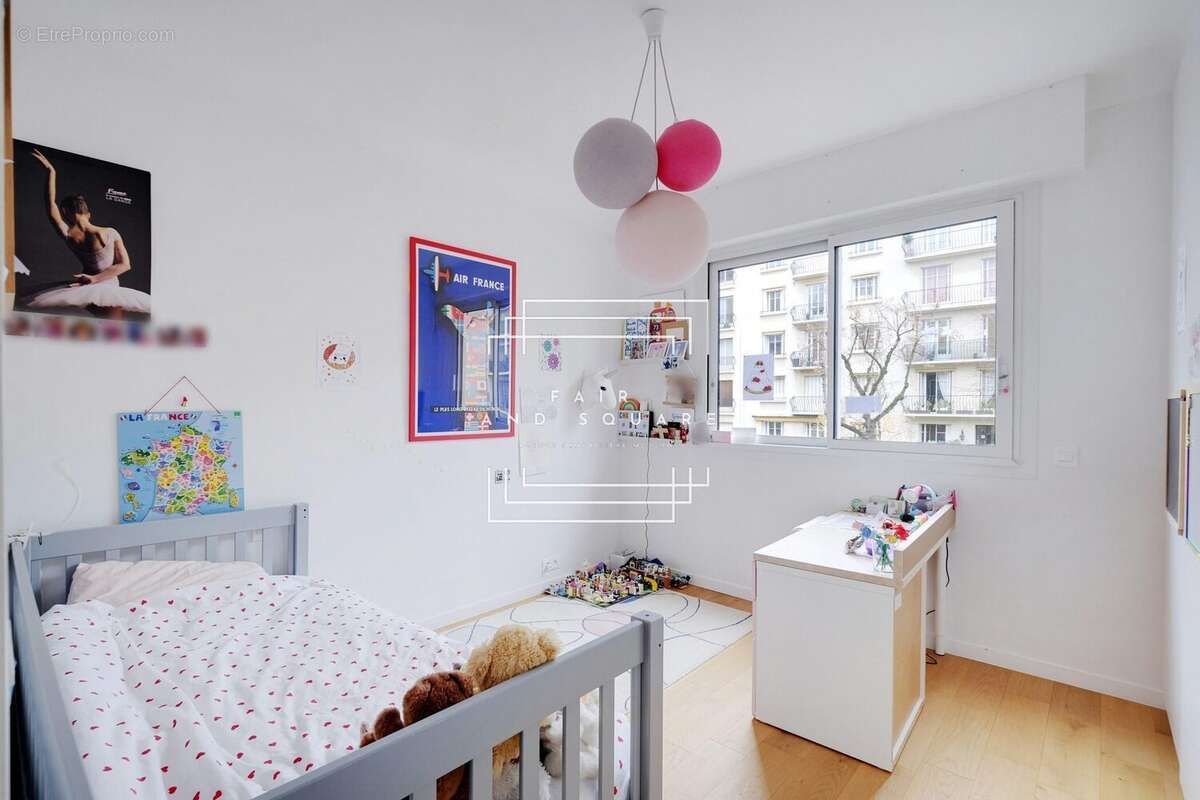 Appartement à NEUILLY-SUR-SEINE