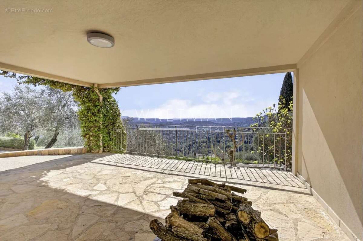 Villa moderne de 4 chambres avec grande piscine et vue spectaculaire – Cabris - photo 36