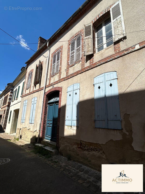 Maison à JOIGNY