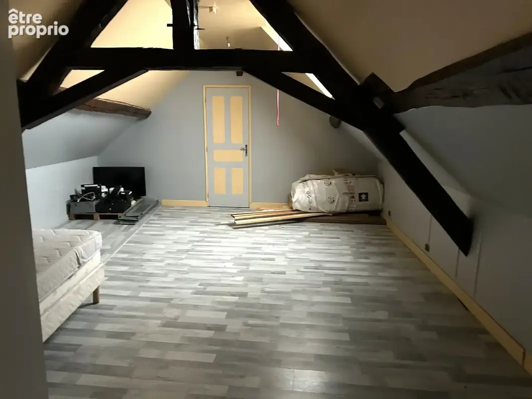 Au coeur de premery immeuble avec local commercial et appartement - photo 10