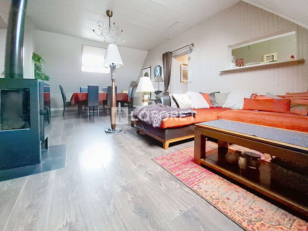 Appartement à BAILLY-ROMAINVILLIERS