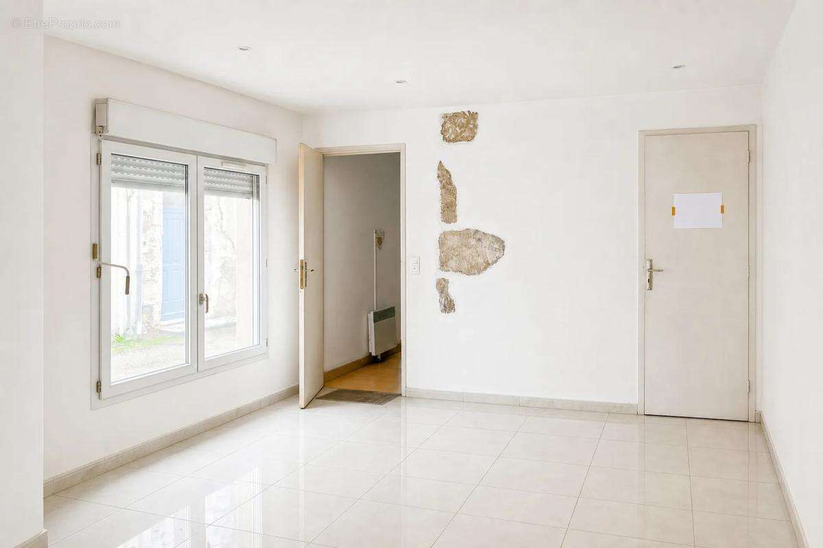 Maison de maître de 222m² à Pergain-Taillac - photo 2