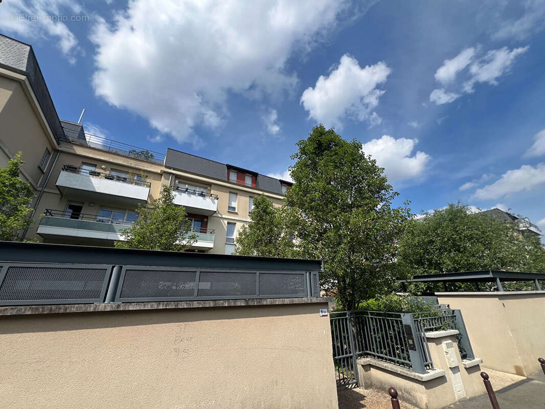 Appartement à SAINT-BRICE-SOUS-FORET