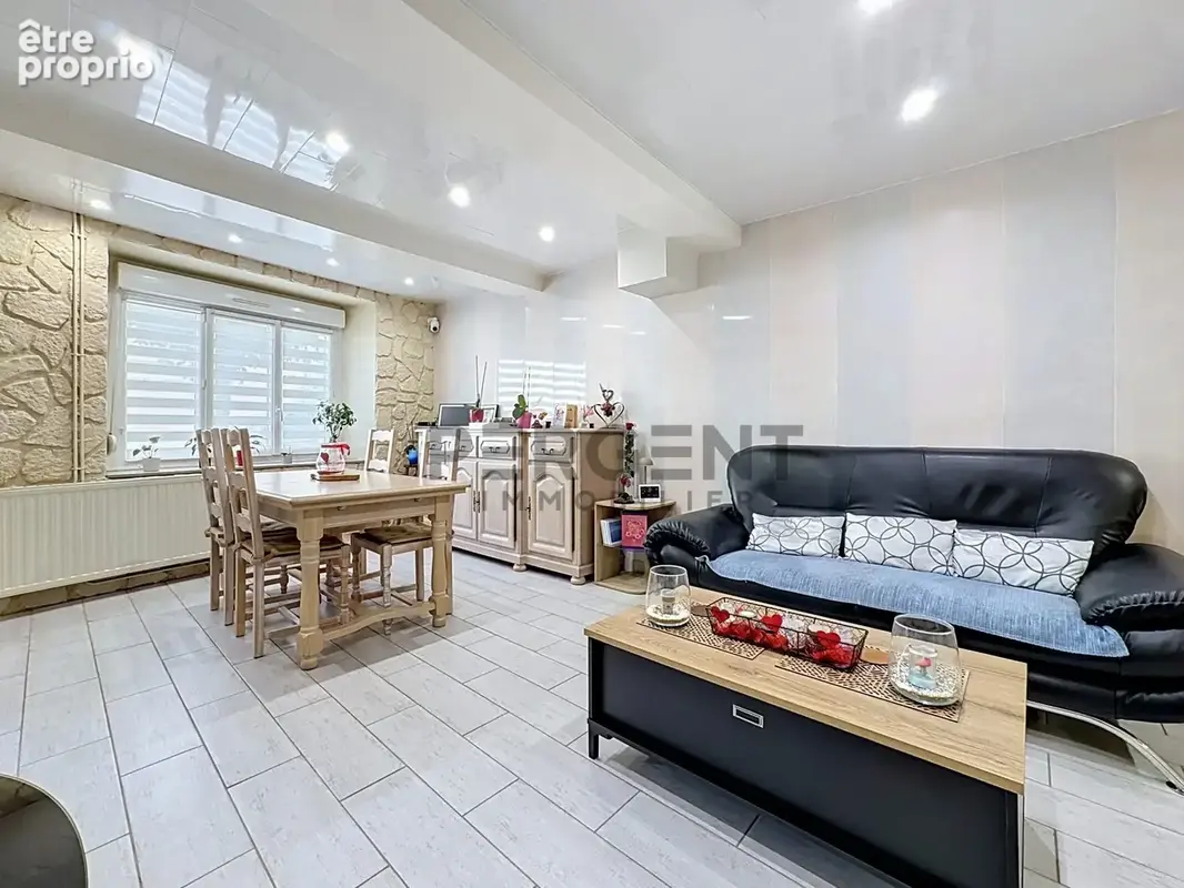 Maison 148 m² à Renwez  - photo 2