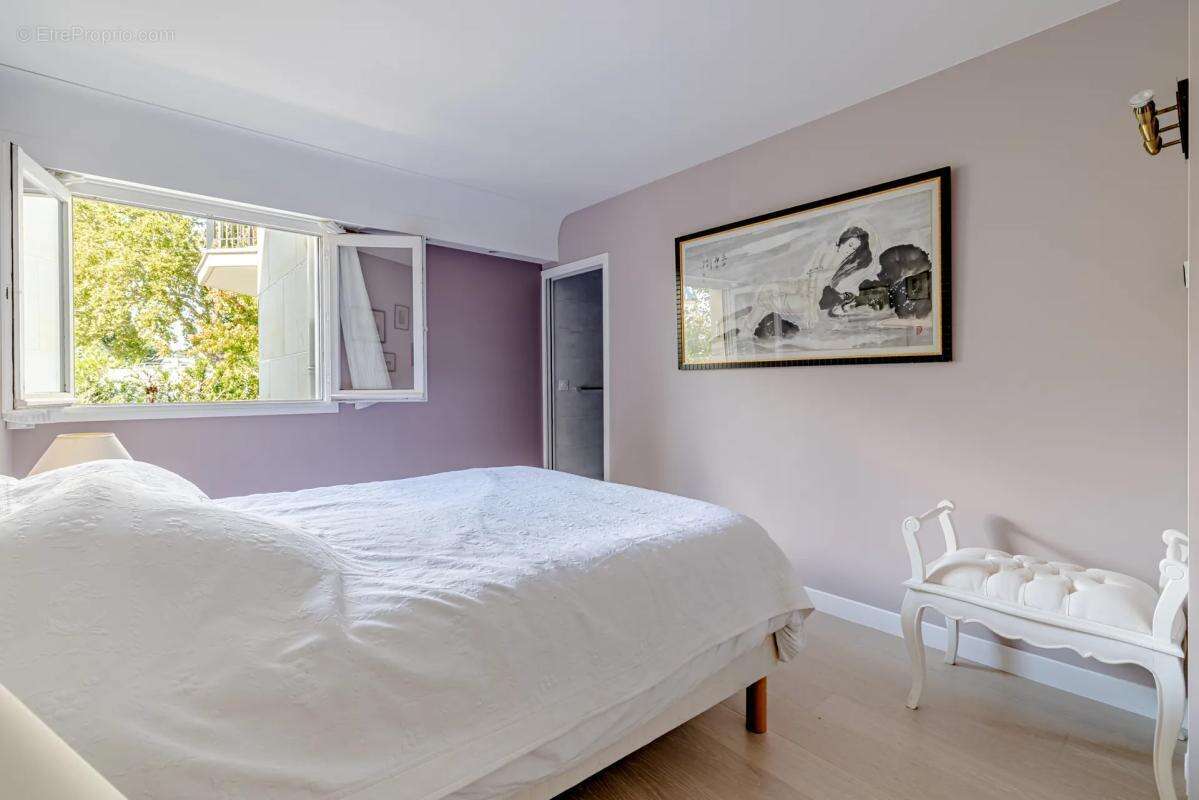 Appartement à ENGHIEN-LES-BAINS
