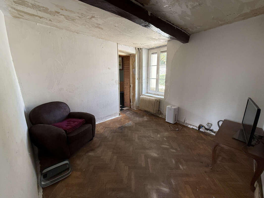 Maison de 63m2, 2 chambres à 2 min de Bueil et de la gare (53' direction St Lazare) - photo 7