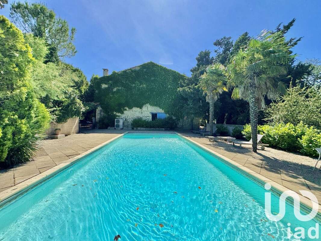 Photo 2 - Maison à ARLES