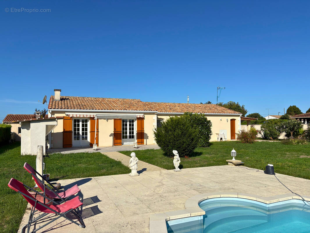 Maison à CHATEAUBERNARD