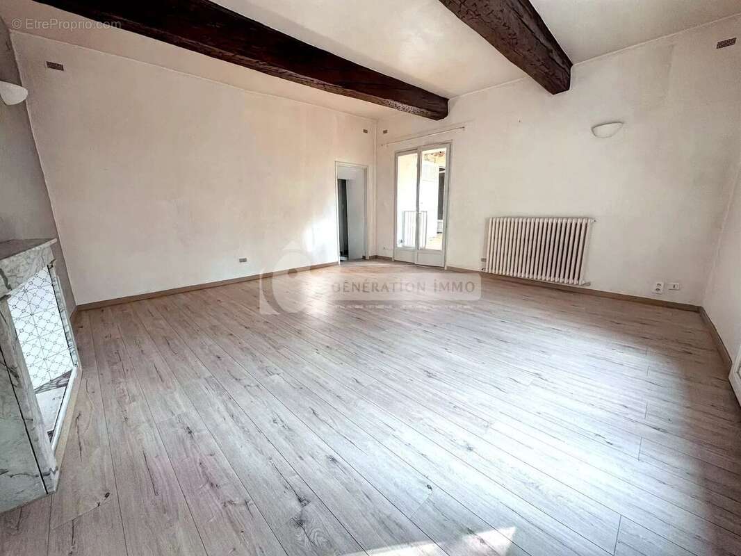 Appartement à EYRAGUES