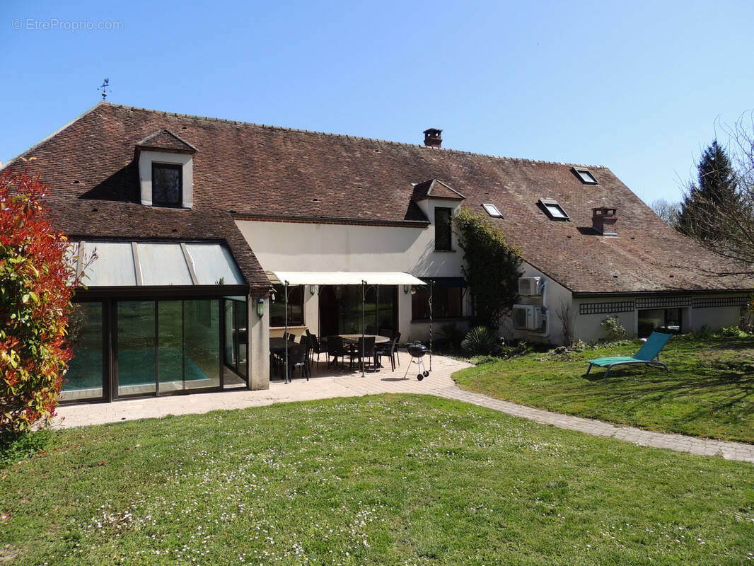 Maison à MONTEREAU-FAULT-YONNE