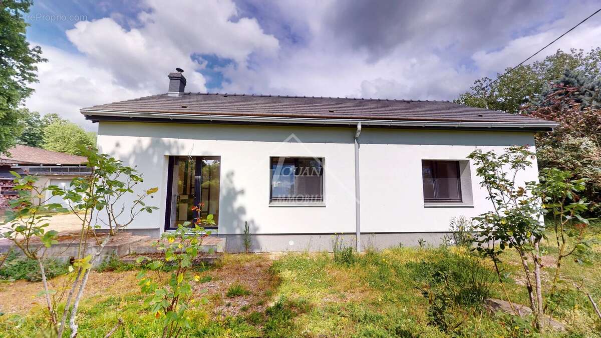 Maison à DOMPIERRE-SUR-BESBRE