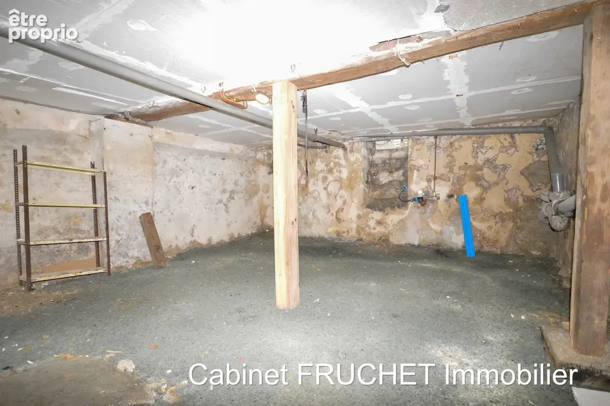 CHANTONNAY - Maison de caractère avec 2 chambres - photo 12