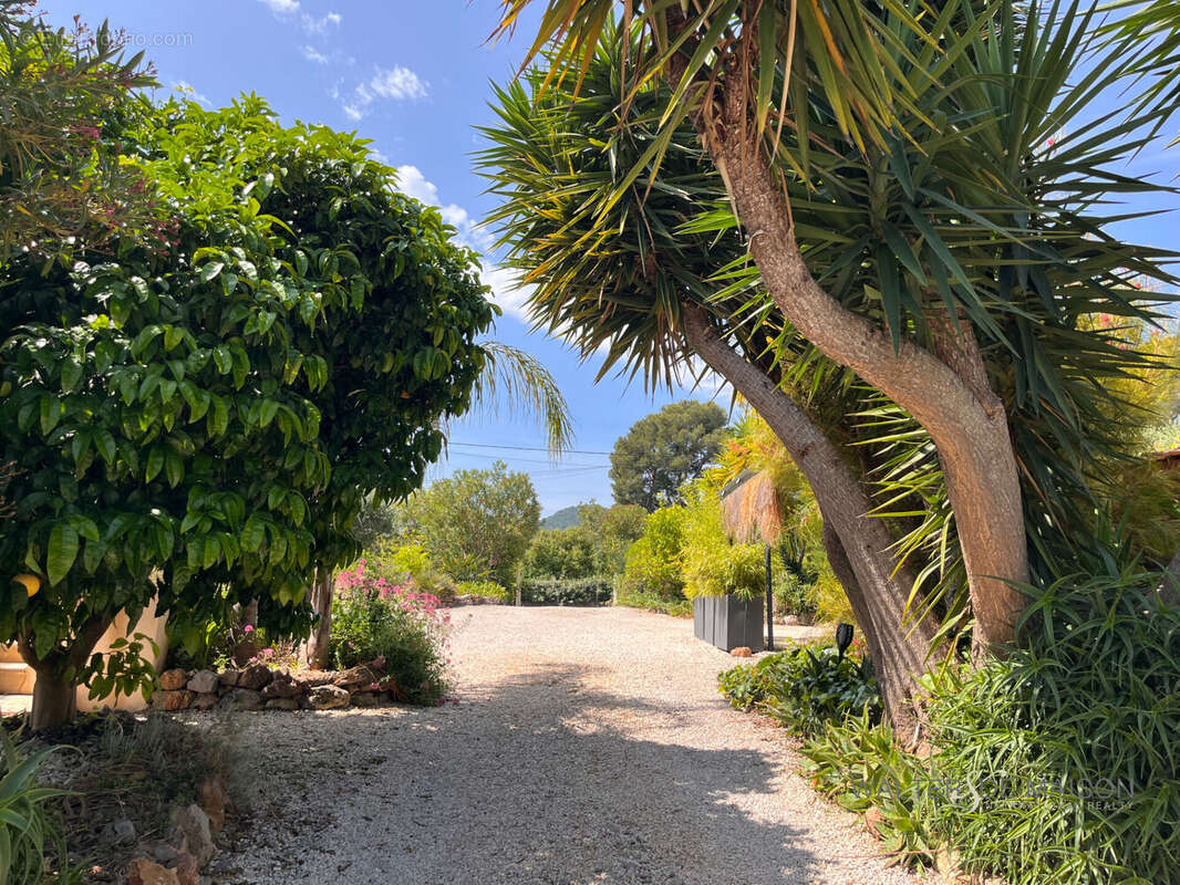 Maison à CARQUEIRANNE
