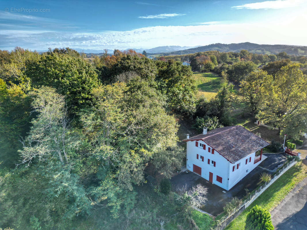 Maison à SAINT-PALAIS