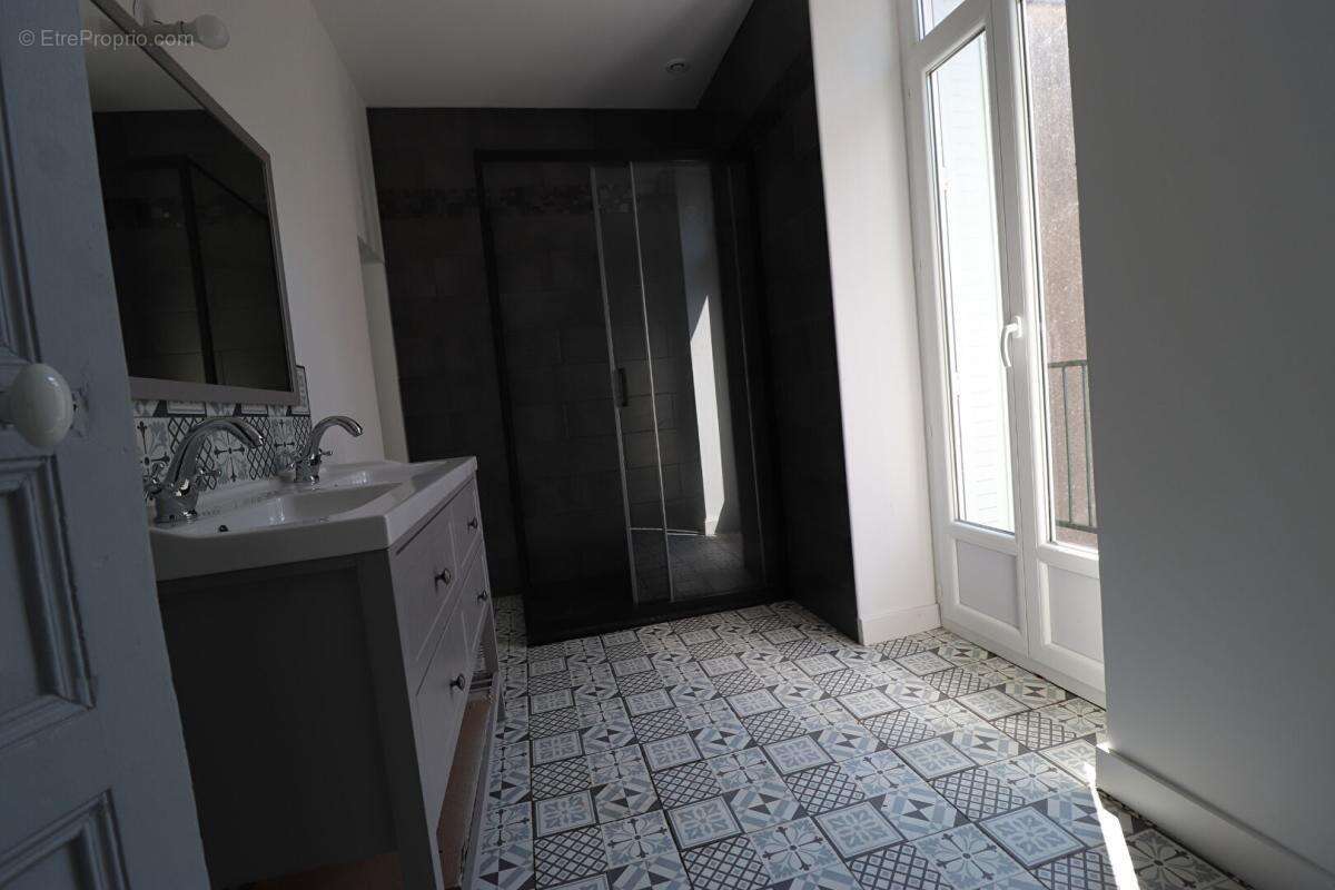 Maison Neris Les Bains 8 pièce(s) 108 m2 - photo 9