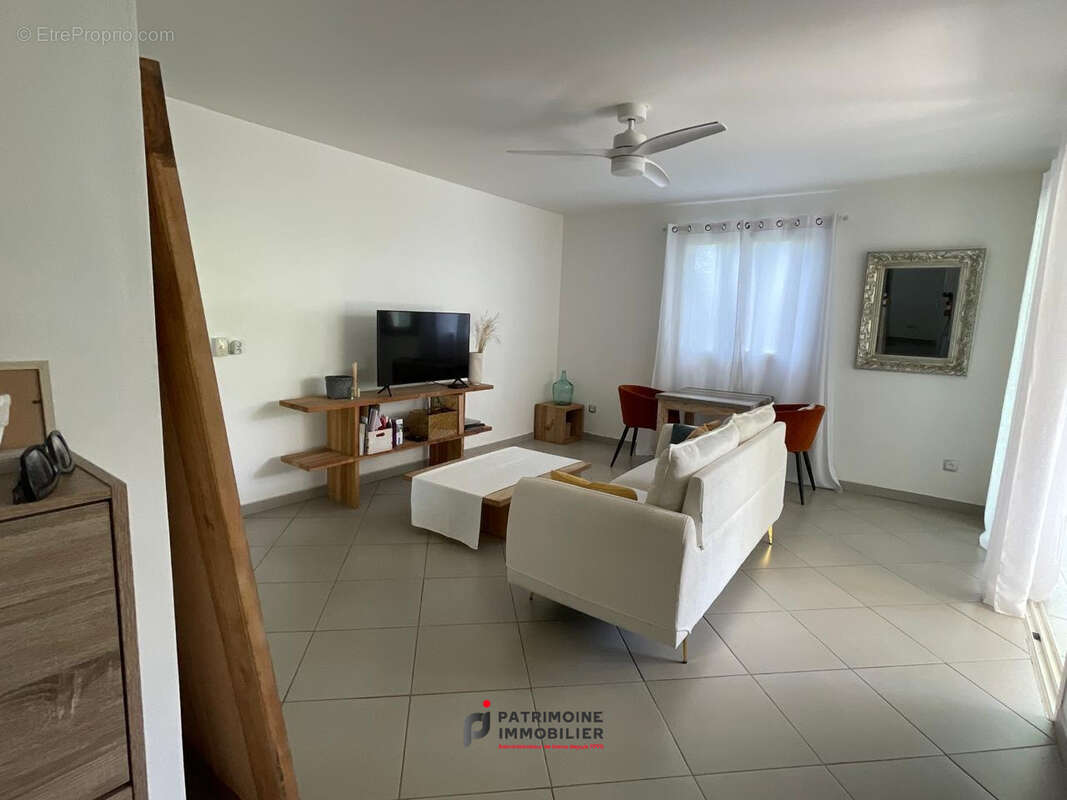 Appartement à PETIT-BOURG