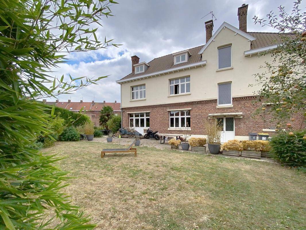 Maison à ARMENTIERES