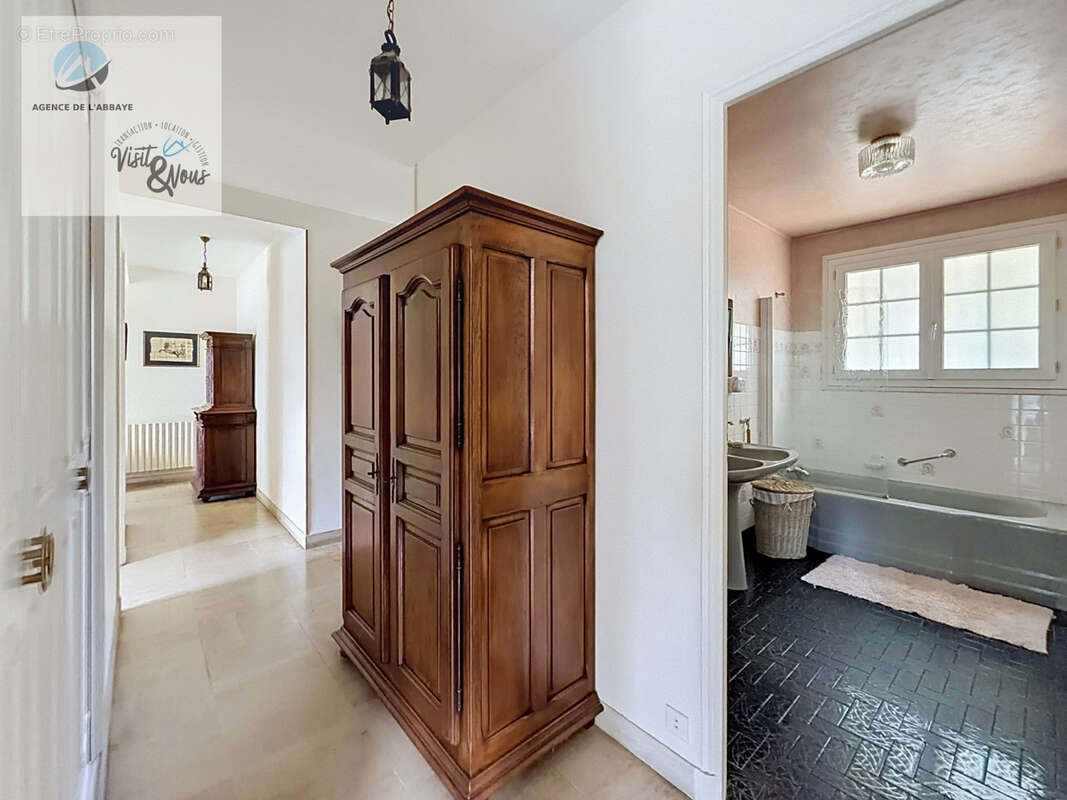 PROCHE MONTIVILLIERS Maison familiale de 200 m² - photo 11