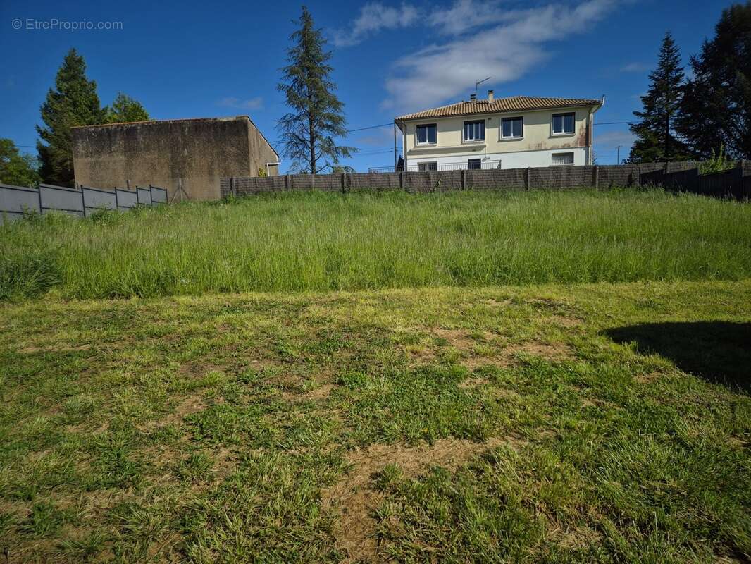Terrain constructible dans petit lotissement, emplacement qualitatif avec vue sur bosquet - photo 7