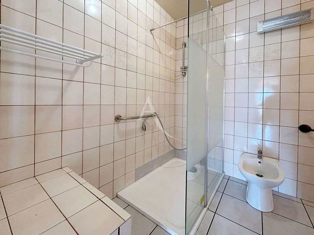 Maison Canéjan 112 m² avec dépendances - photo 9