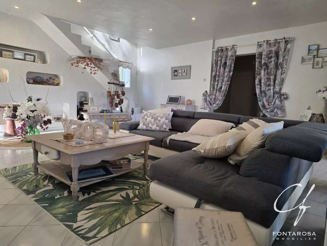 Maison à SAINT-RAPHAEL