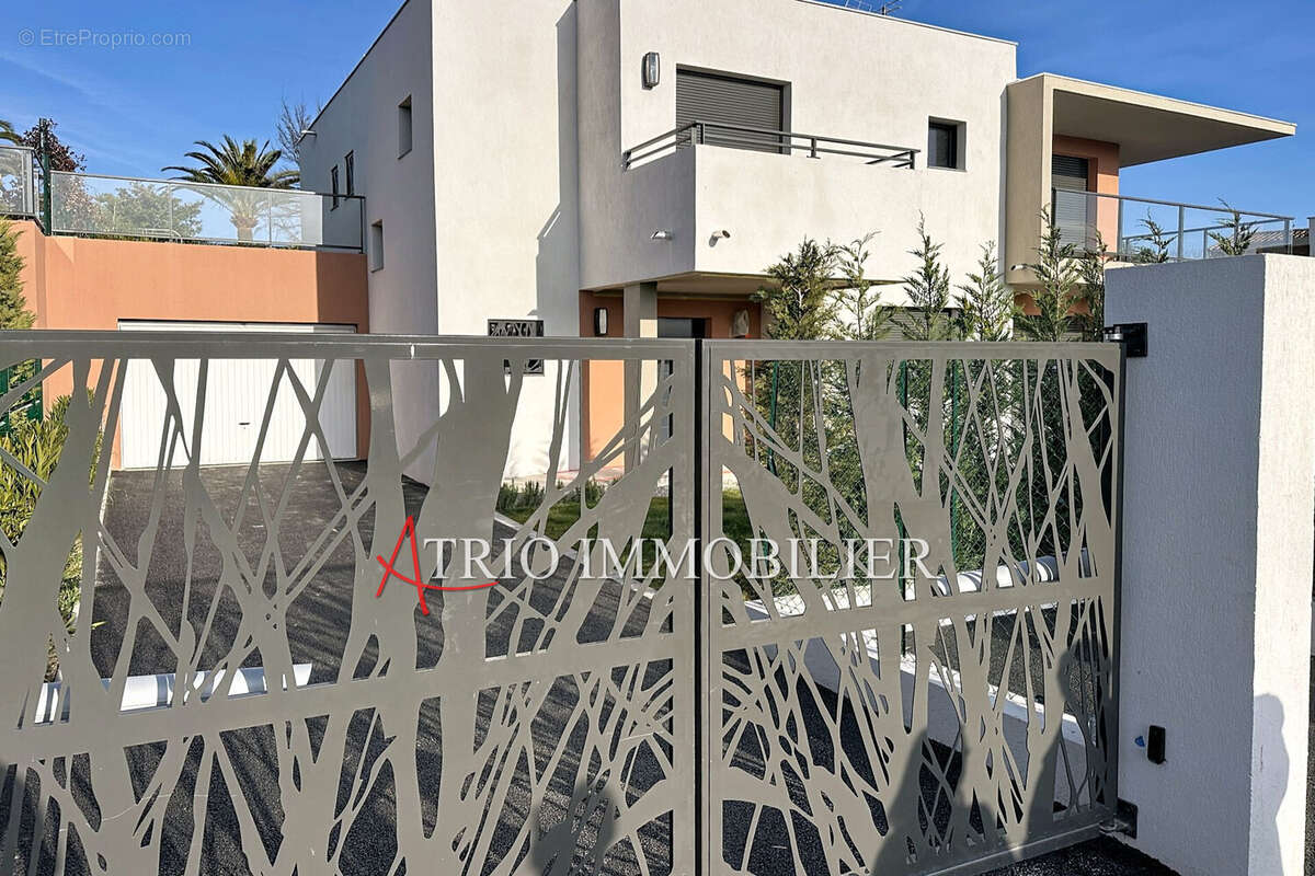 Maison à CAGNES-SUR-MER