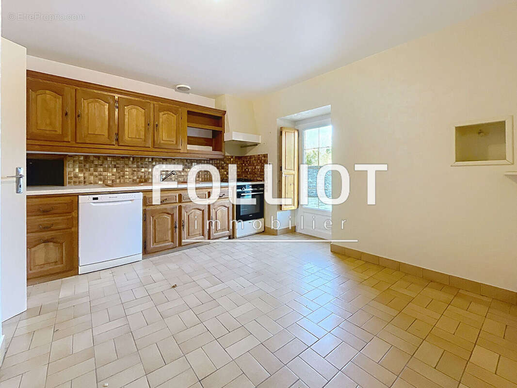 Maison à SAINT-GEORGES-MONTCOCQ