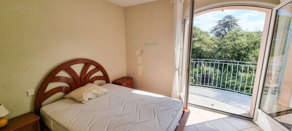 Maison à LES ISSAMBRES