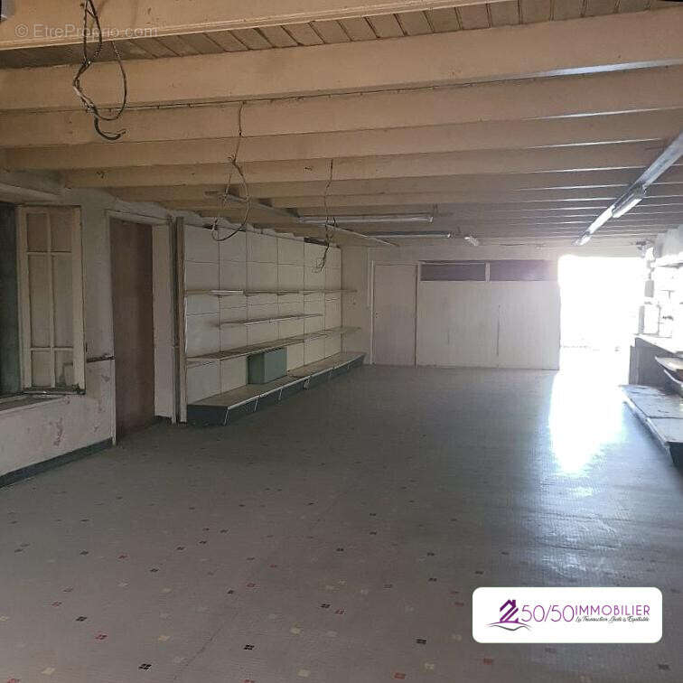 Commerce à PLOUIGNEAU